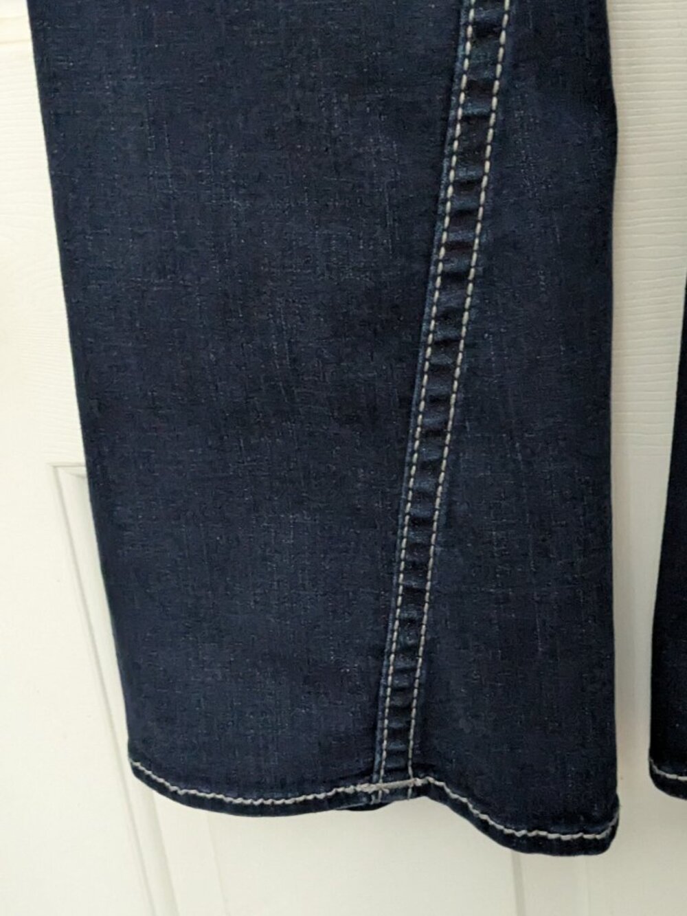 True Religion Women's Blue Boot cut Jeans Size 32 Rhinestone Made In USA . - Picture 14 of 14